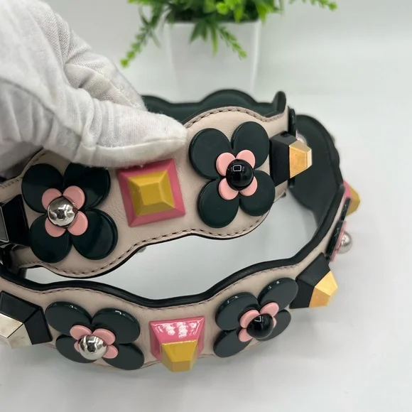 Fendi strap like new Authentic 😍 - Picture 3 of 6